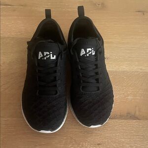 APL Women's Black Athletic Shoes